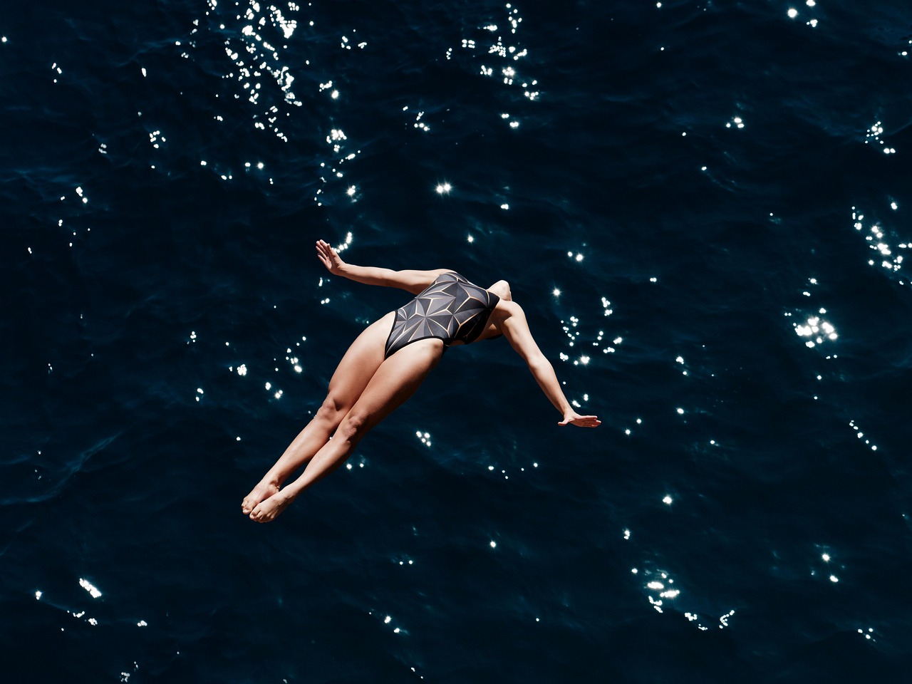 Aesthetic, dive, swimmer — Bruce Hensel: Tips for Achieving Optimal Health and Lifestyle
