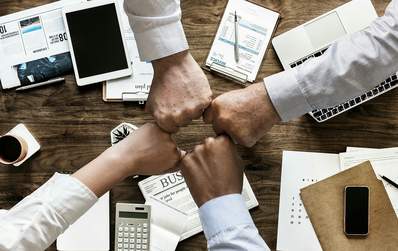 Teamwork, cooperation, brainstorming — Roger Gallagher: Guiding Clients Toward Financial Freedom with Expertise